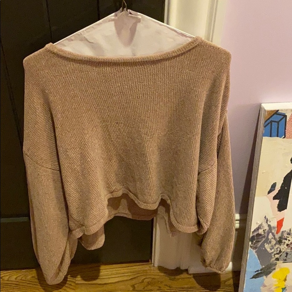 Top/ sweater